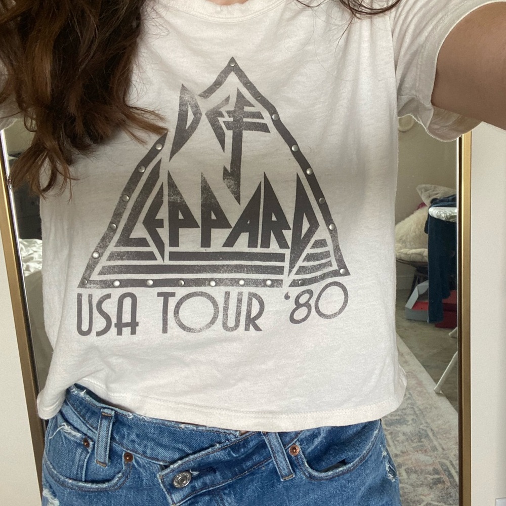 DEF leopard size small cropped shirt